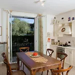 Con Giardino E Parcheggio Privato *