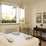 Con Giardino E Parcheggio Privato