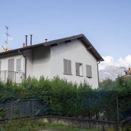 Con Giardino E Parcheggio Privato Apartment *