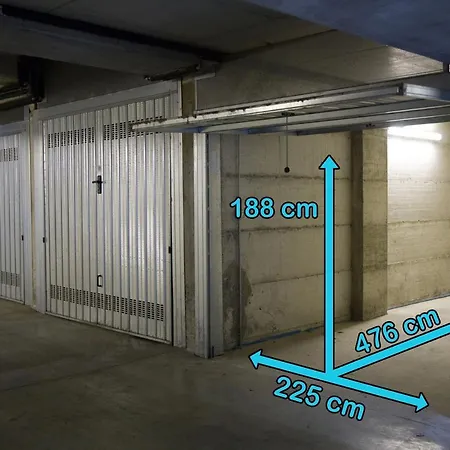 Apartamento Con Giardino E Parcheggio Privato *