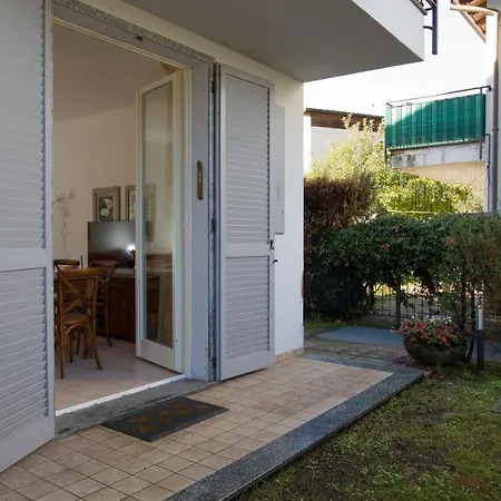 Con Giardino E Parcheggio Privato 公寓 *
