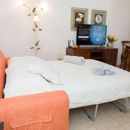 Con Giardino E Parcheggio Privato Appartement