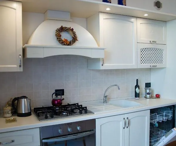 Con Giardino E Parcheggio Privato דירה