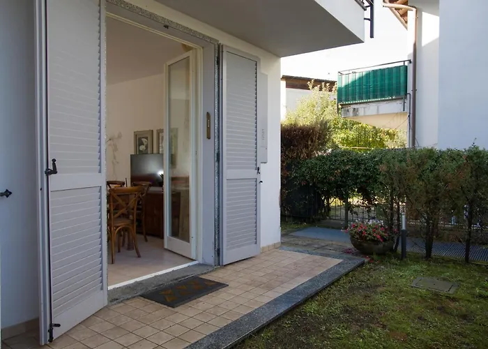 Con Giardino E Parcheggio Privato Apartment *