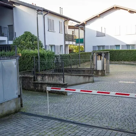 Con Giardino E Parcheggio Privato ベッラージョ