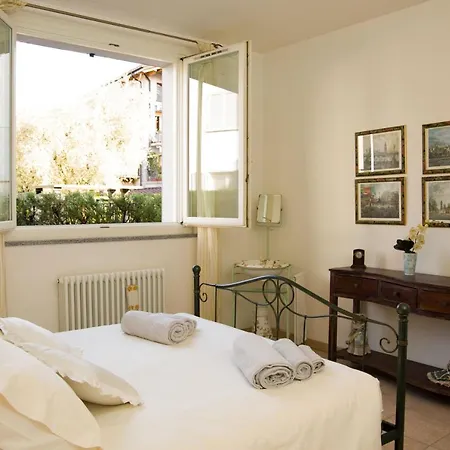 Con Giardino E Parcheggio Privato