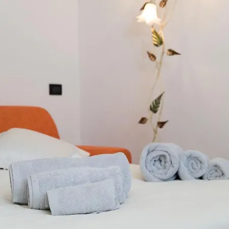 Con Giardino E Parcheggio Privato *