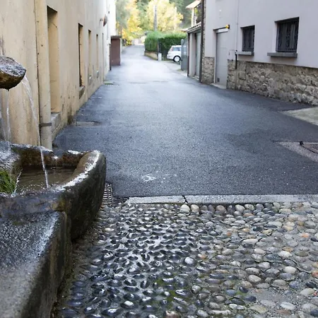 Con Giardino E Parcheggio Privato *