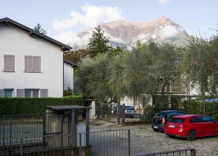 Con Giardino E Parcheggio Privato Апартаменты Белладжо