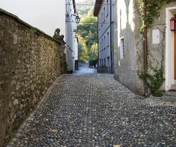 Con Giardino E Parcheggio Privato Белладжо